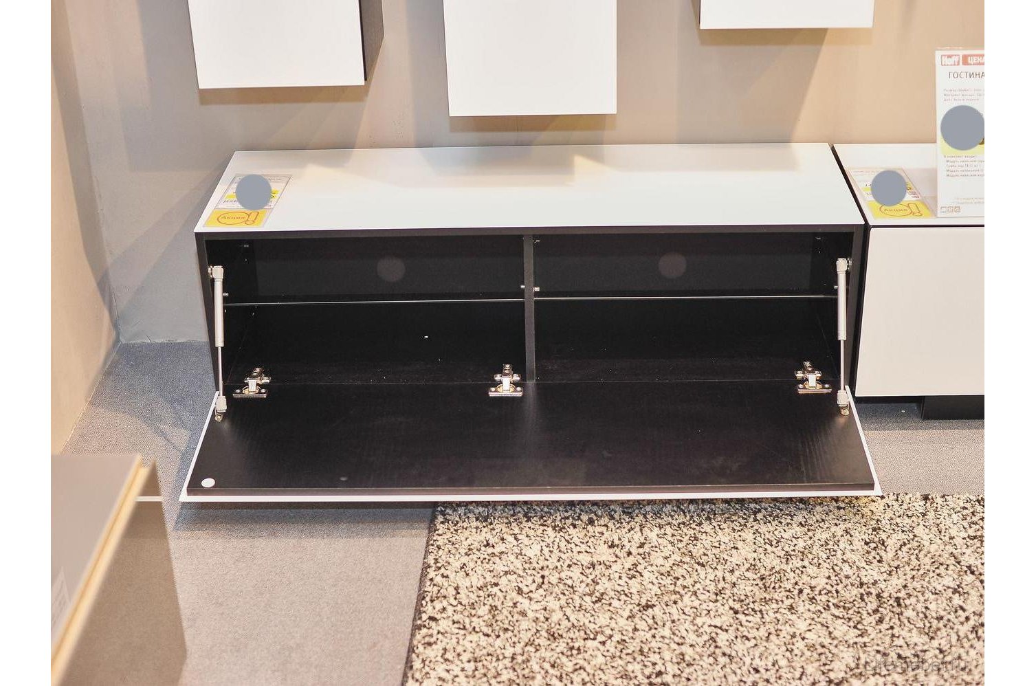 ТВ-тумба MD 650.01.31-31 черный / белоснежный