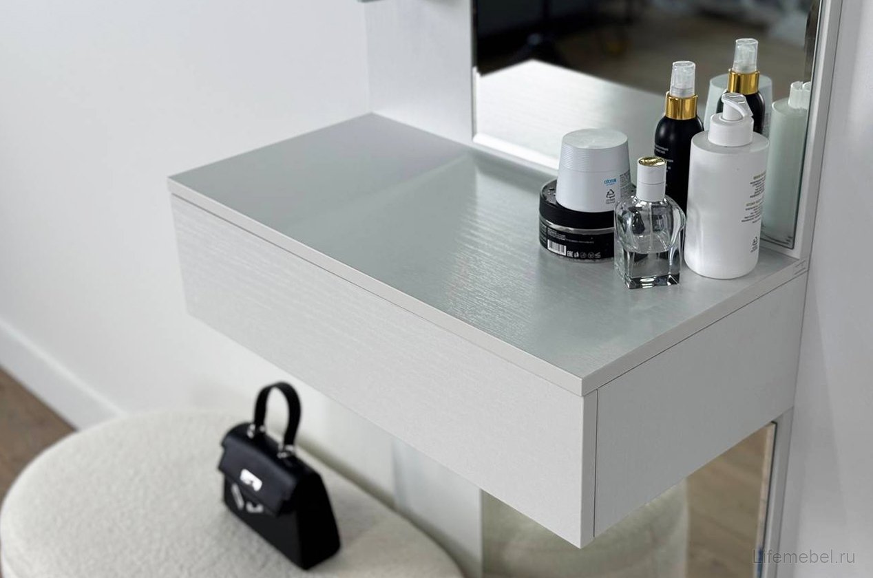 Зеркало Мерси белое дерево