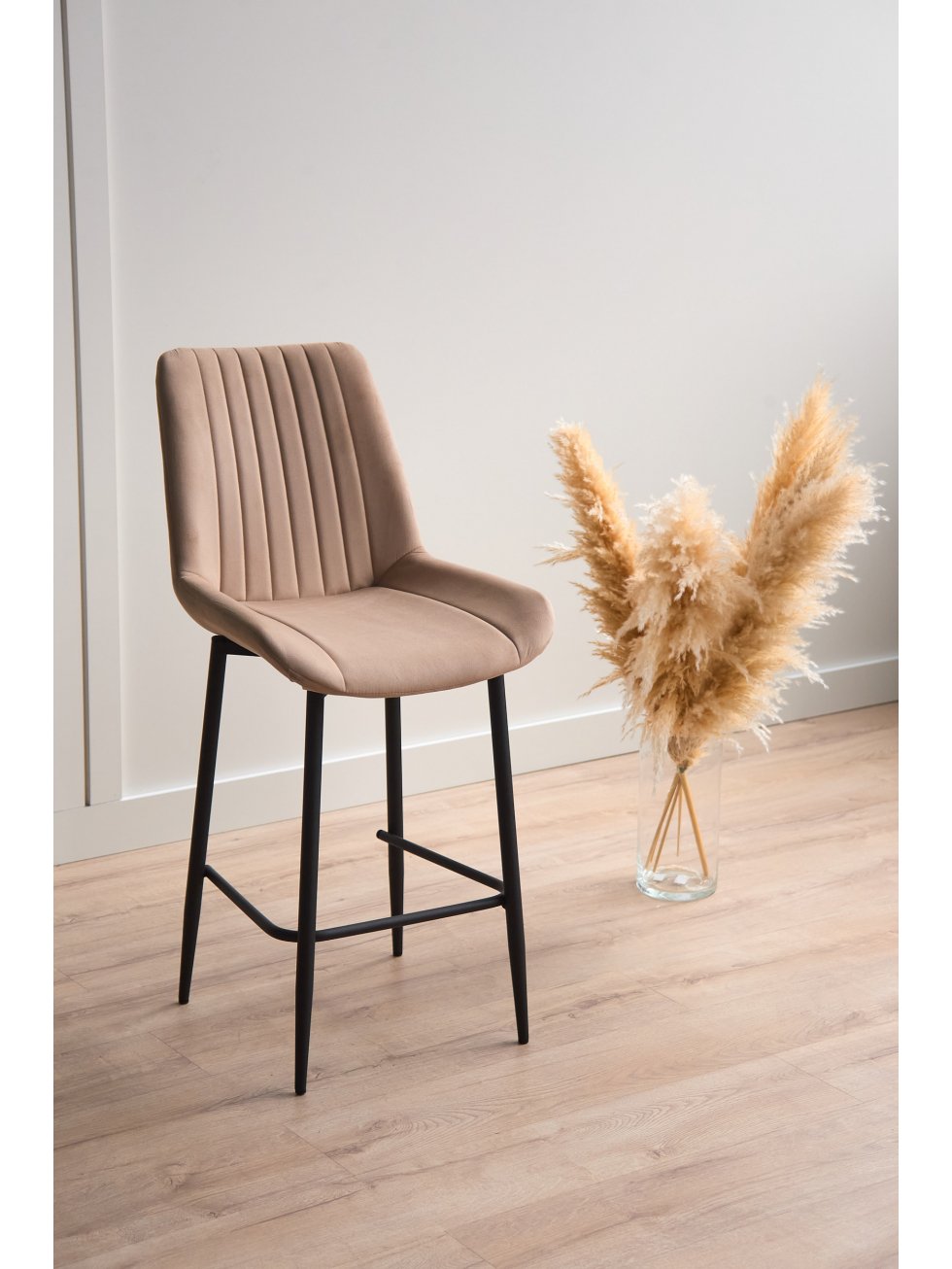 Полубарный стул Седа бежевый (zd 210) / черный