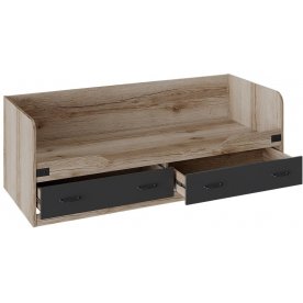 Софа Окланд