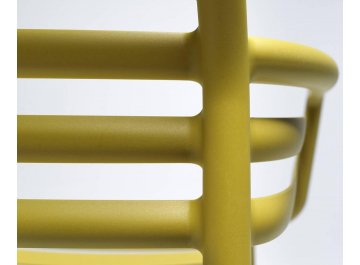 Пластиковый стул 003/4025418000