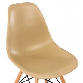 Пластиковый стул Eames