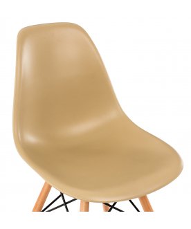 Пластиковый стул Eames