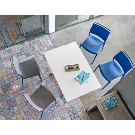 Пластиковый стул Ara