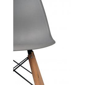 Пластиковый стул Eames