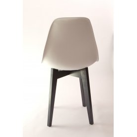 Пластиковый стул Сашш