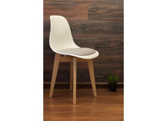 Пластиковый стул Сашш