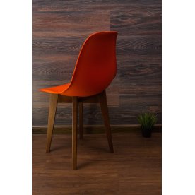 Пластиковый стул Сашш