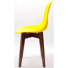 Пластиковый стул Сашш