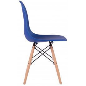 Пластиковый стул Eames
