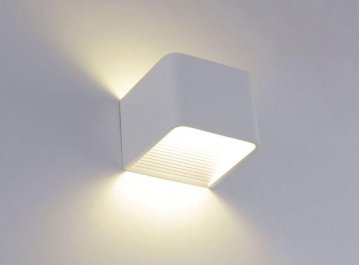 Настенный светильник Clt 010W100 Wh