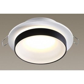 Встраиваемый светильник 370784