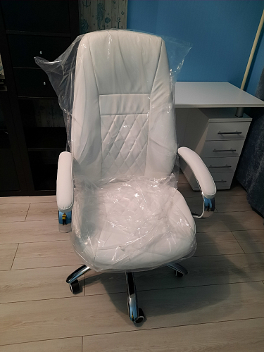 Компьютерное кресло Aragon белое фото покупателя 282