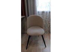 Стул на металлокаркасе Gabi 1 бежевый / черный с серебряными наконечниками фото покупателя 794