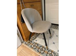 Стул на металлокаркасе Gabi 1 бежевый / черный с серебряными наконечниками фото покупателя 650