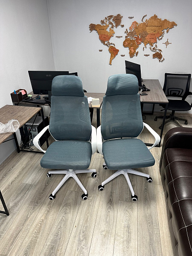 Компьютерное кресло Golem dark gray / white фото покупателя 47