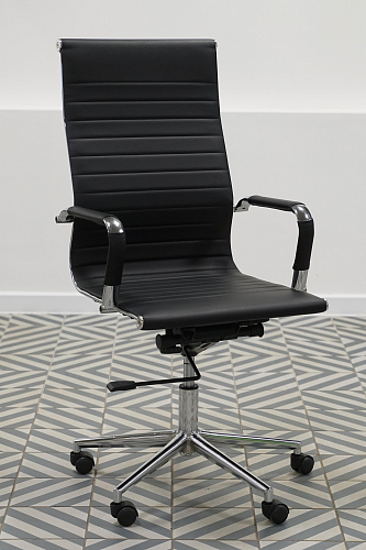 Компьютерное кресло Reus white из шоурума 4