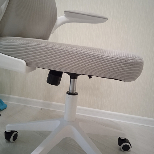 Компьютерное кресло Konfi light gray / white фото покупателя 218