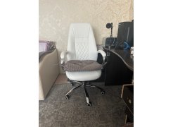 Компьютерное кресло Aragon белое фото покупателя 32