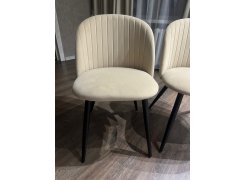 Стул на металлокаркасе Gabi 1 бежевый / черный с серебряными наконечниками фото покупателя 578