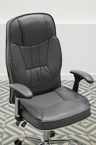 Компьютерное кресло Vestra black из шоурума 1