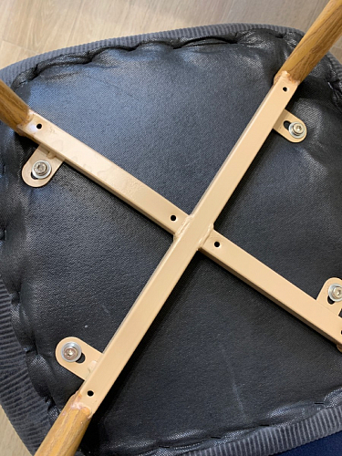 Стул на металлокаркасе Capri dark beige / white фото покупателя 103