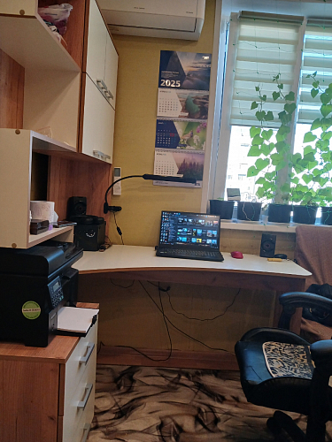 Компьютерный стол Ганор левый дуб вотан / белый  - Уцененный экземпляр фото покупателя 6