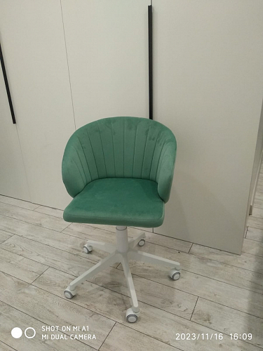 Компьютерное кресло Пард экокожа белый фото покупателя 126