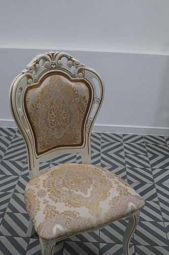 Стул Bronte вишня / бежевый с патиной из шоурума 7