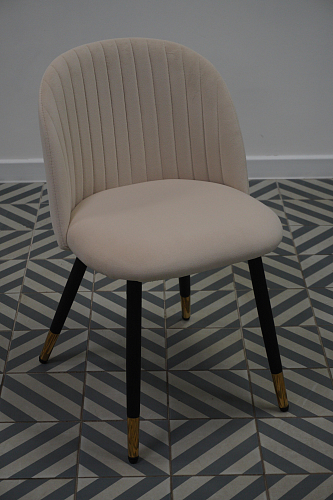 Стул на металлокаркасе Gabi 1 light purple / black из шоурума 6