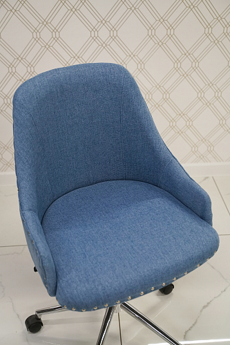 Компьютерное кресло Lida blue из шоурума 2