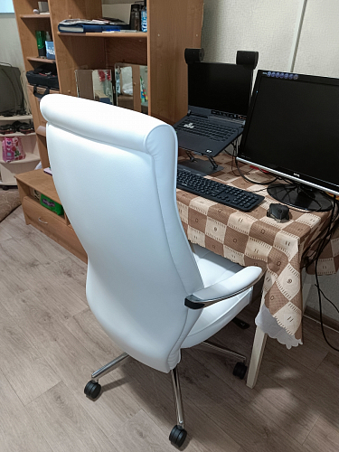 Компьютерное кресло Sarabi черное фото покупателя 15