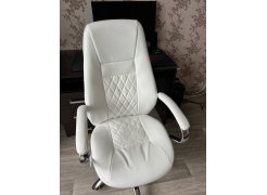 Компьютерное кресло Aragon белое фото покупателя 158