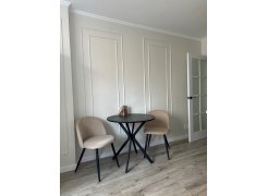 Стул на металлокаркасе Gabi 1 бежевый / черный с серебряными наконечниками фото покупателя 362