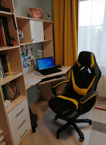 Компьютерный стол Мебелеф - 19 дуб молочный / белоснежный глянец левый фото покупателя 1