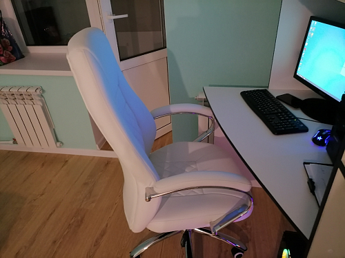 Компьютерное кресло Aragon белое фото покупателя 264