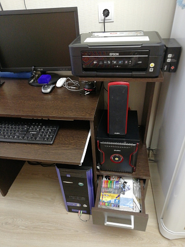 Стол компьютерный Джаз-24 правый белый фото покупателя 58