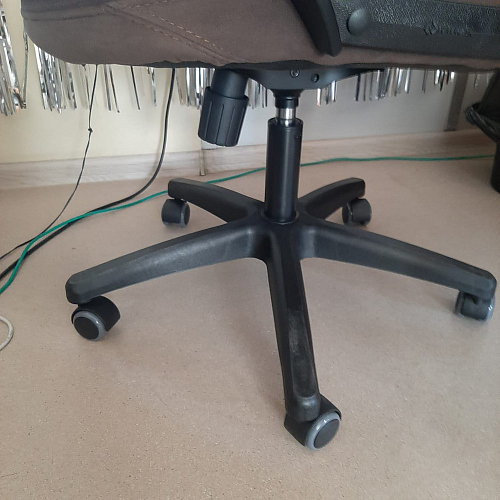 Компьютерное кресло Comfort lux черныq фото покупателя 111