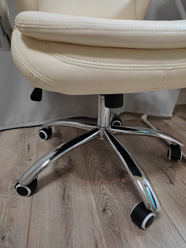 Компьютерное кресло Tomar коричневое фото покупателя 36