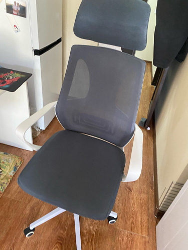 Компьютерное кресло Golem black / white фото покупателя 8