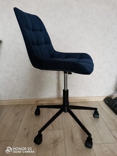 Компьютерное кресло Честер темно-серый велюр velutto 32 / белый фото покупателя 5