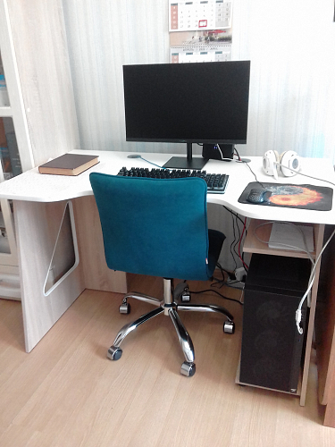 Компьютерный стол СКП-4 GL-4 белый с черным фото покупателя 3