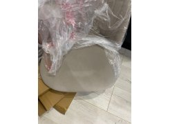 Стул на металлокаркасе Gabi 1 бежевый / черный с серебряными наконечниками фото покупателя 632