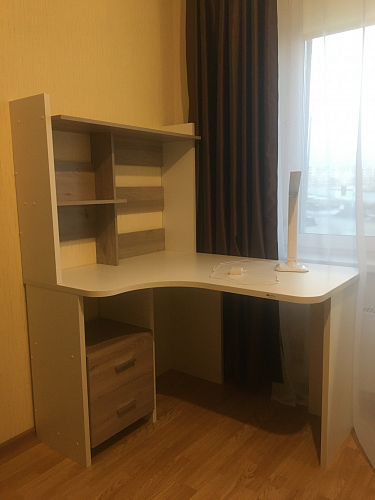 Стол компьютерный Орина см угловой карамель правый фото покупателя 3