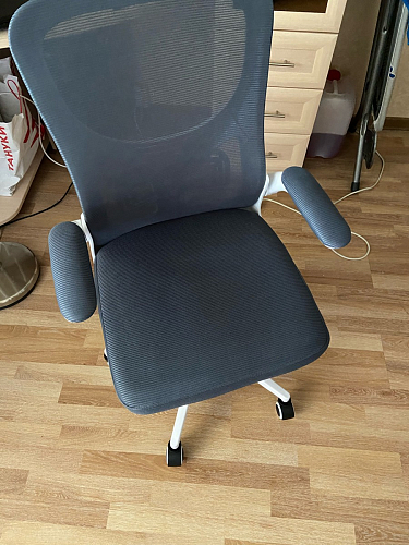 Компьютерное кресло Konfi light gray / white фото покупателя 236