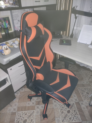 Компьютерное кресло Racer черное / бежевое фото покупателя 164