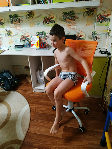 Компьютерное кресло Ergoplus белое / розовое фото покупателя 18