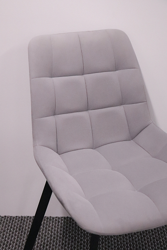 Стул на металлокаркасе Челси светло-серый / черный каркас из шоурума 2