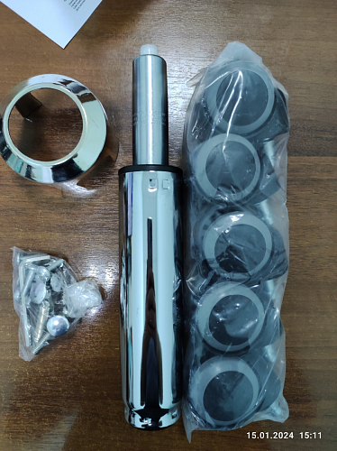 Компьютерное кресло Longer black фото покупателя 8