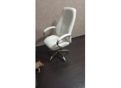 Компьютерное кресло Aragon белое фото покупателя 14